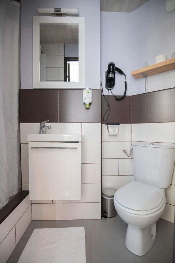 Wink Hotel Juvisy Экстерьер фото