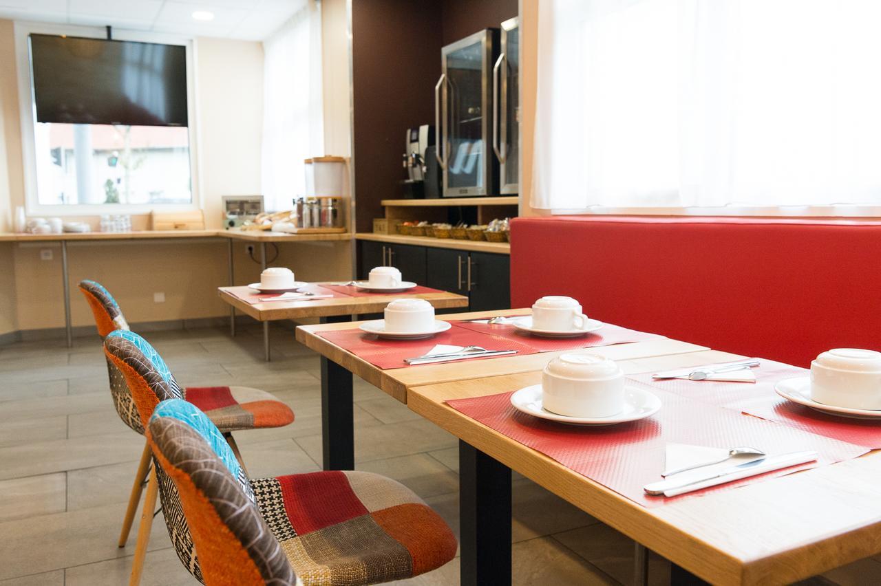Wink Hotel Juvisy Экстерьер фото